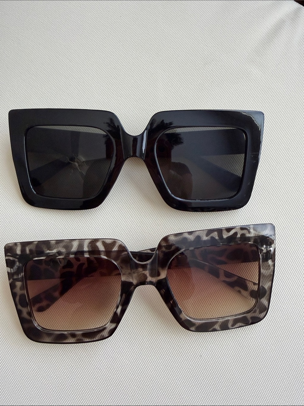 Classic Square Frame Sunglasses - Black / Tortoise